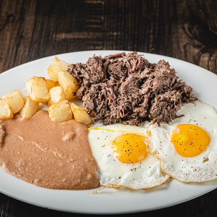 Barbacoa & Eggs Plate.