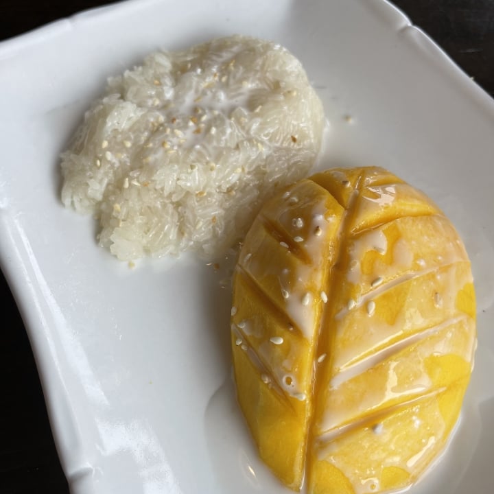 Mango With Sweet Sticky Rice