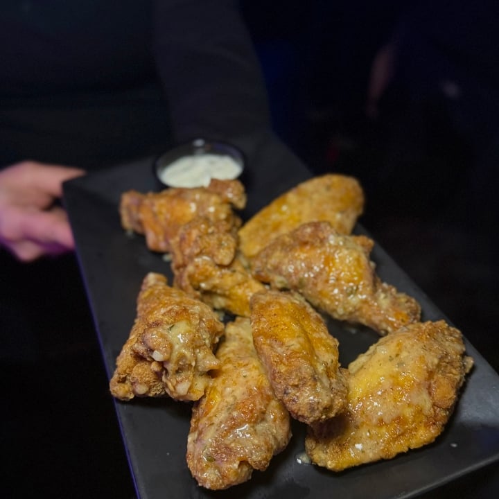 Wings (8).