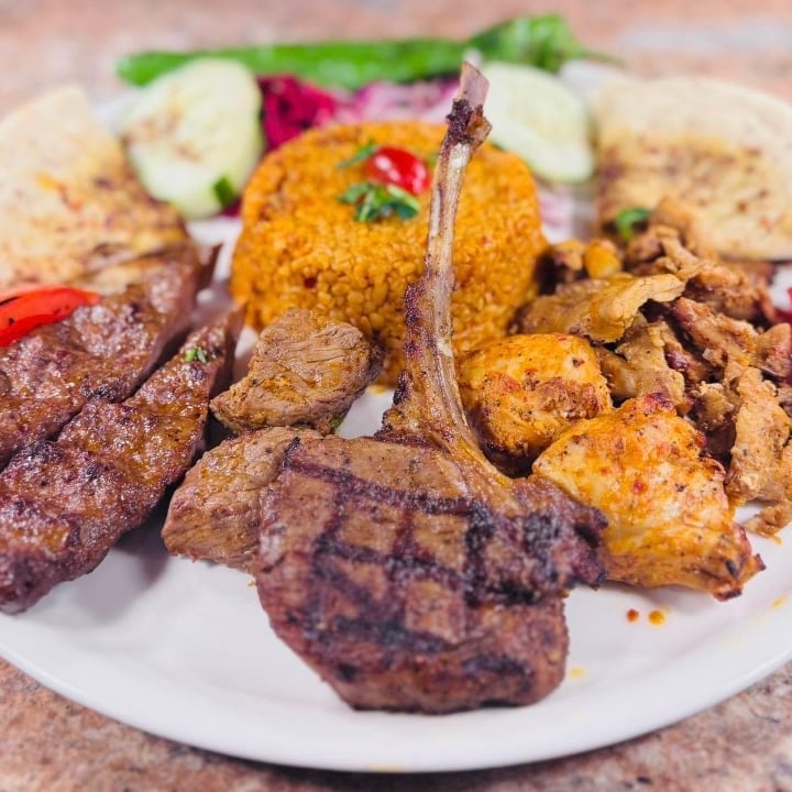 Koy Ultimate Grill for 1 + 1 Pita.