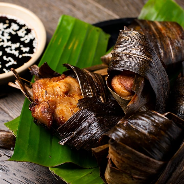 Chicken Wrap (Gai Hor Bai Toey).