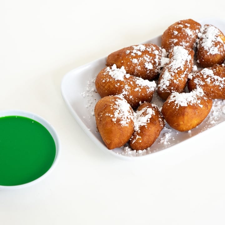 Beignets.