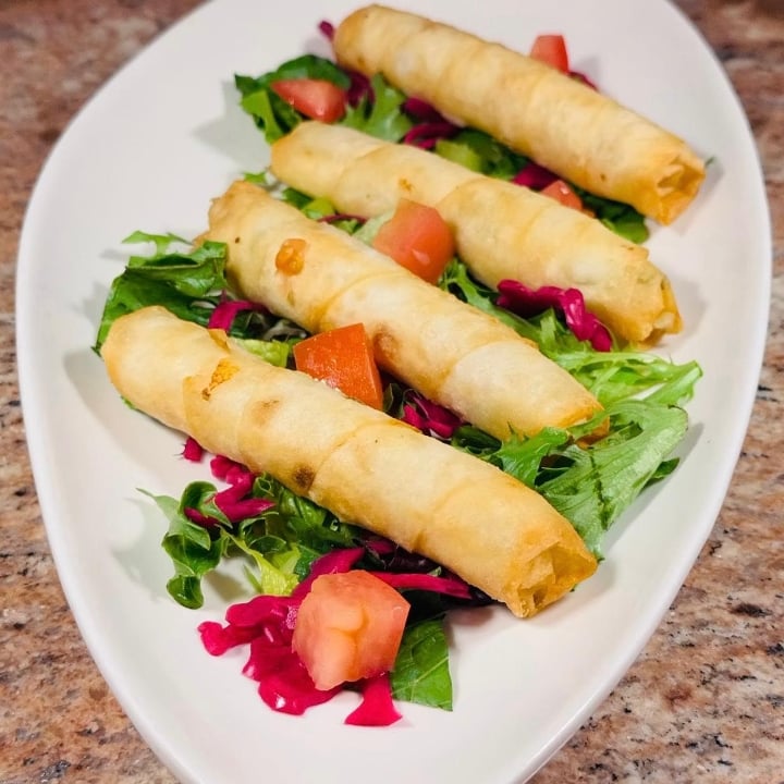 Crispy Phyllo Rolls (Feta).