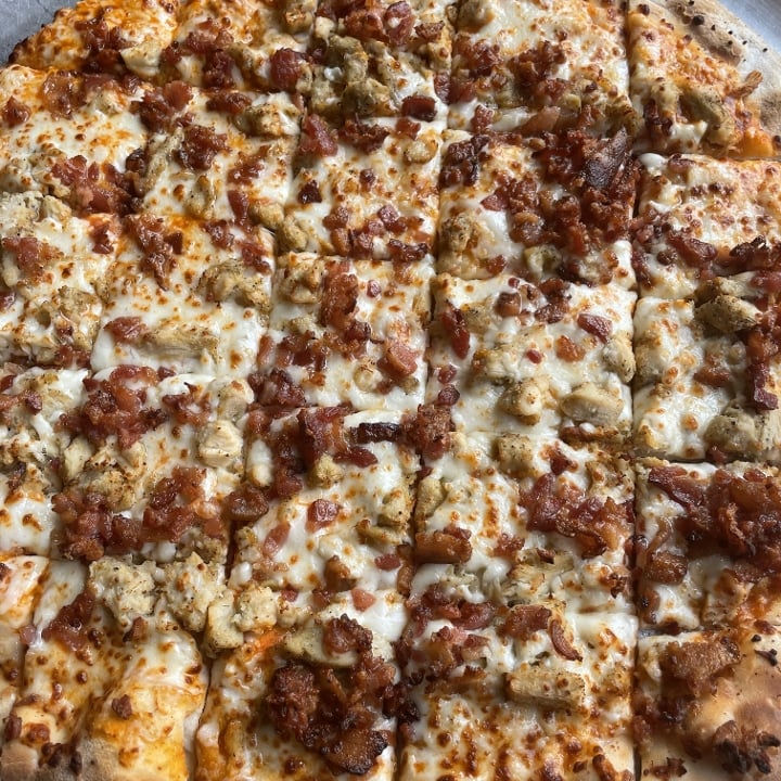 XL Thin Spicy Buffalo Chicken.