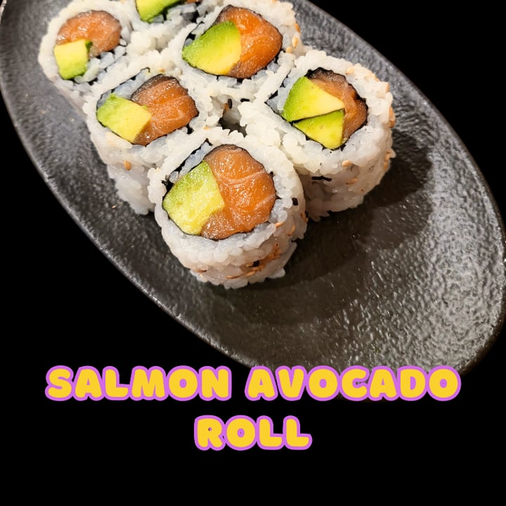 Salmon Avocado Roll**.