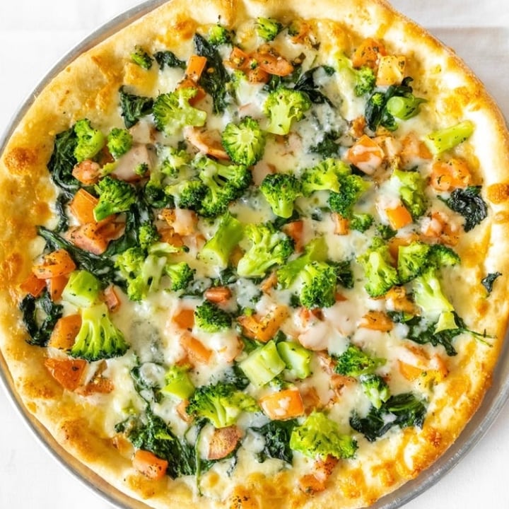 SM Veggie White Pizza