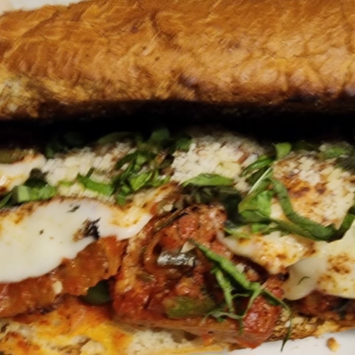 SAUSAGE & PEPPER SANDWICH