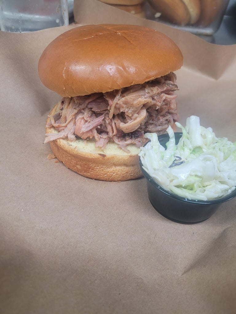 Smoky Pulled Pork Sandwich: A BBQ Favorite