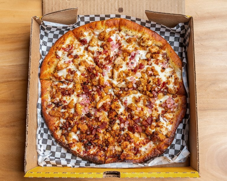 Classic American Eats: Pizza, Burgers, and More