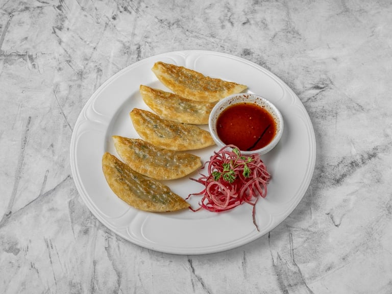 Delicious Gyoza: A Japanese Appetizer Favorite