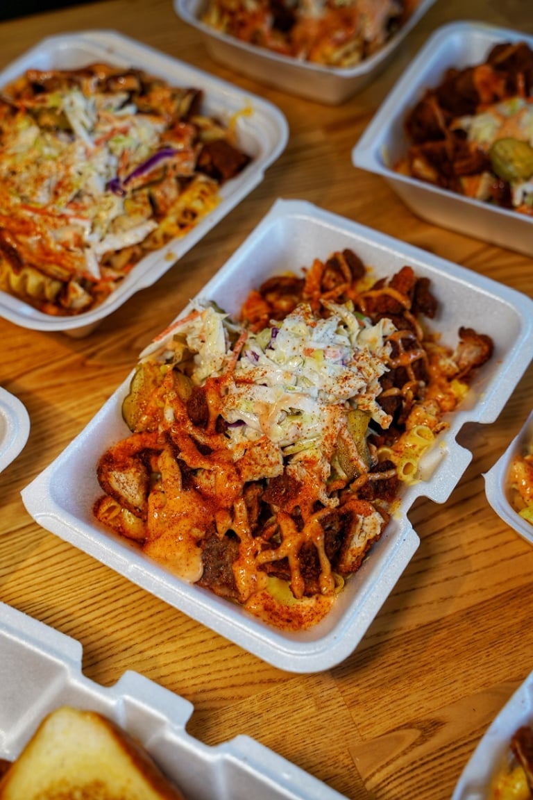 Delicious Halal Options: Fried Chicken, Wings, Burgers