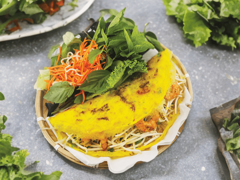 Delicious Banh Xeo: A Vietnamese Favorite