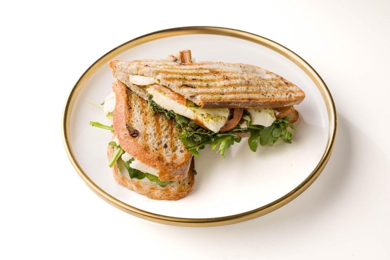 Golden Fries: A Crispy Cafe Favorite