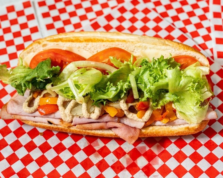 Bagel Sandwich Delights: A Deli Favorite