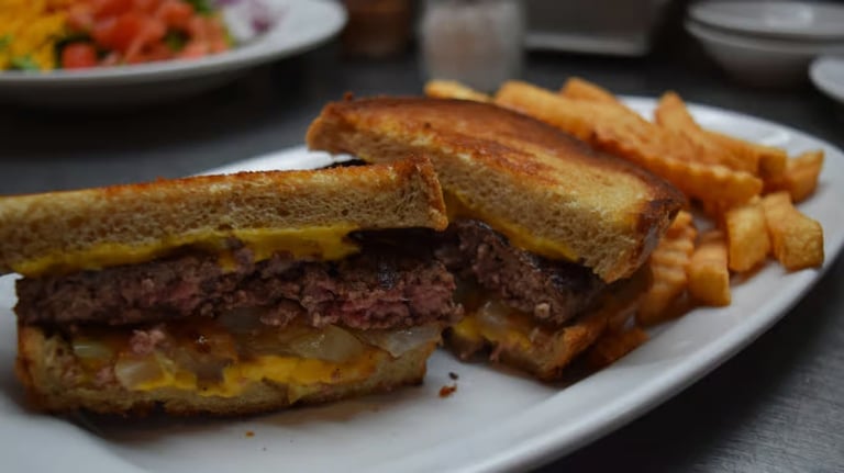 Classic Patty Melt: A Diner Favorite