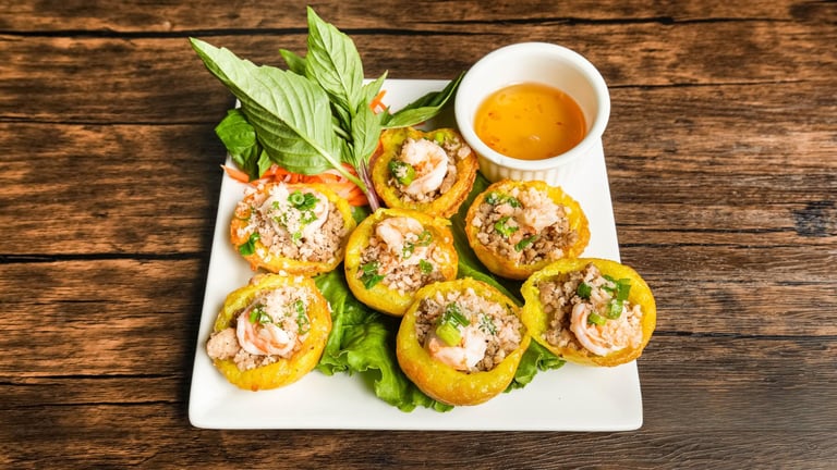 Crispy Fried Noodles: A Flavorful Vietnamese Delight