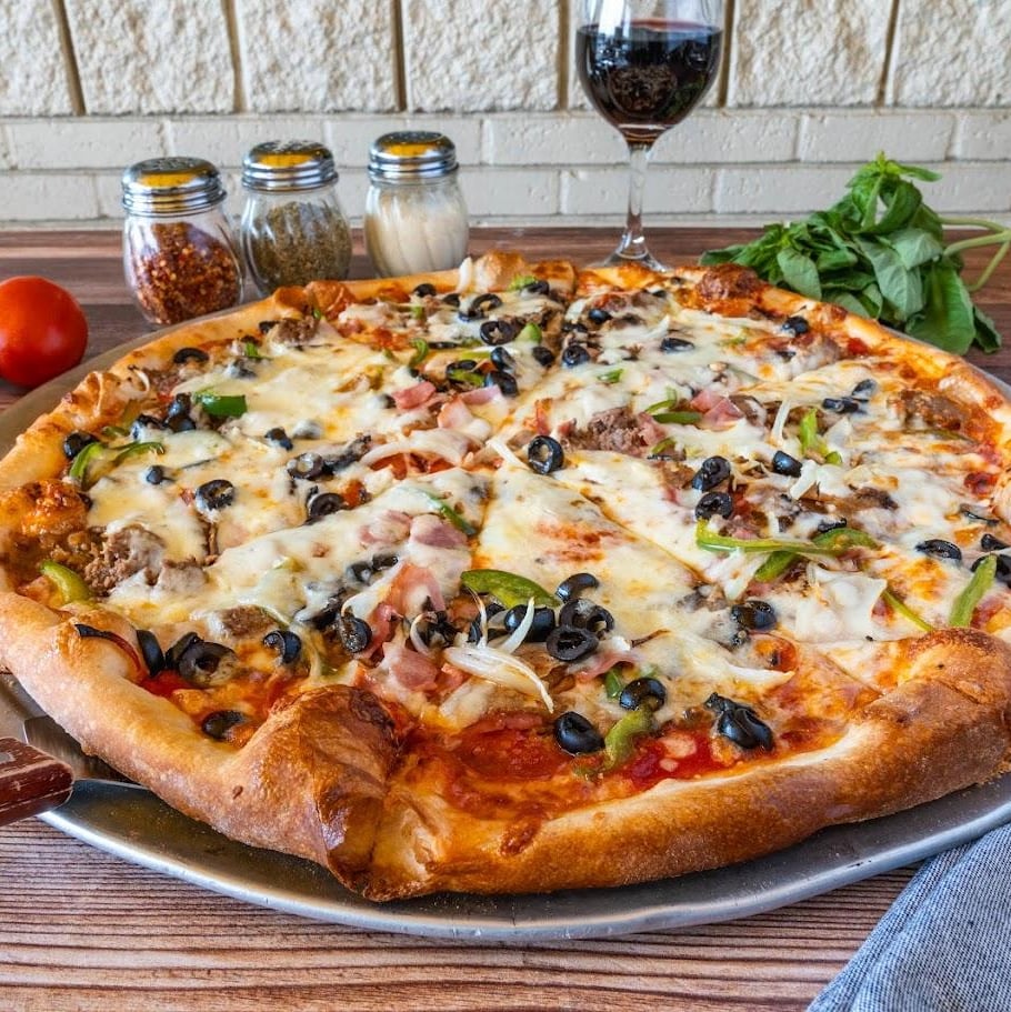 Medium 14" Supreme Pizza.