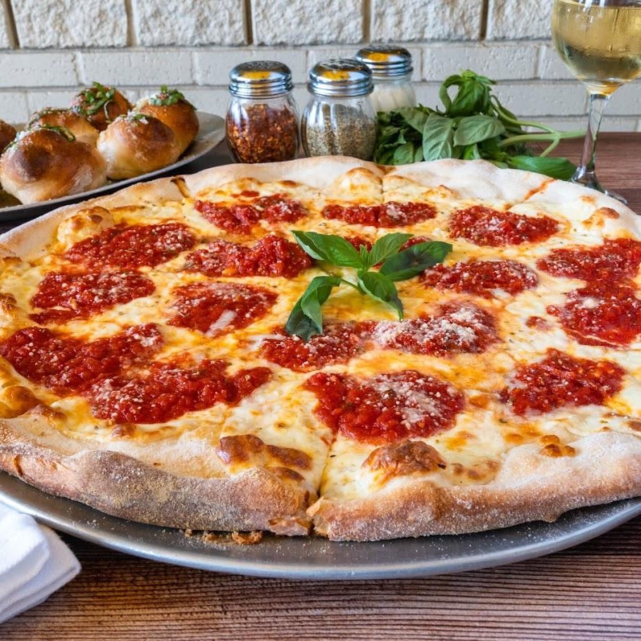 Medium 14" Margherita Pizza.