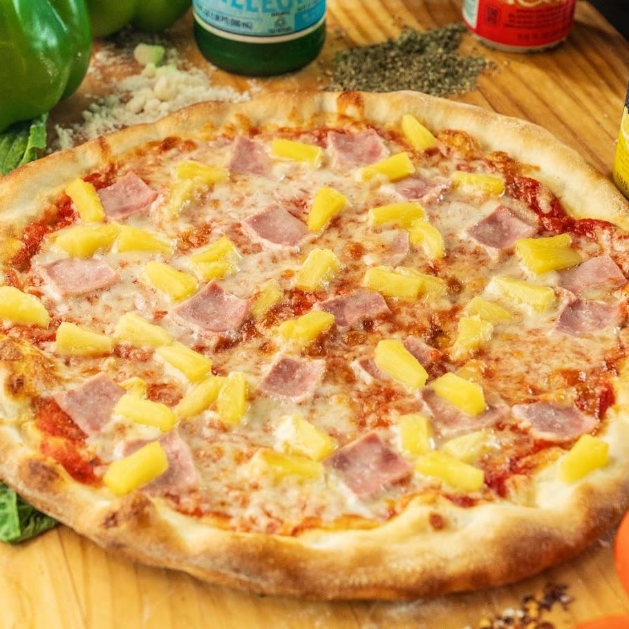 Small 12" Hawaiian Pizza.