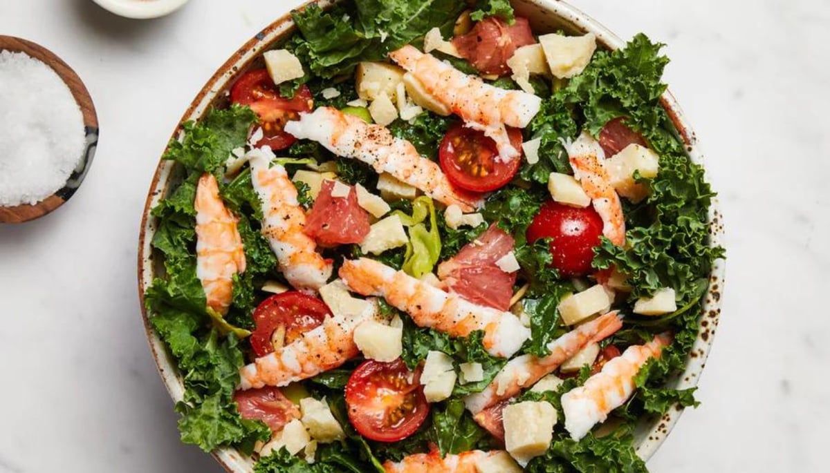 La St Tropez - Kale salad, Shrimps & Parmigiano Reggiano (cow's milk)