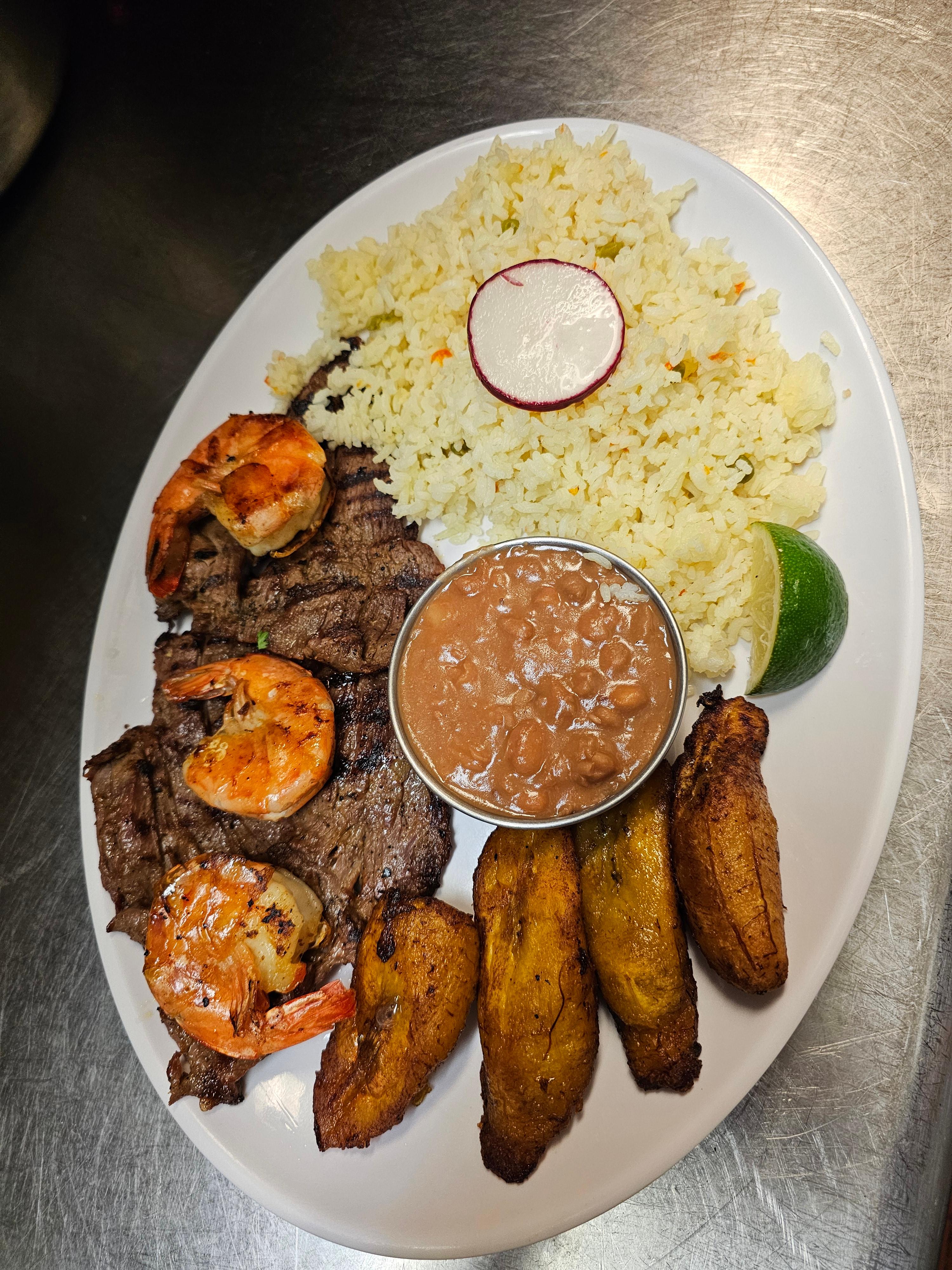 Carne Asada Con Camaron.