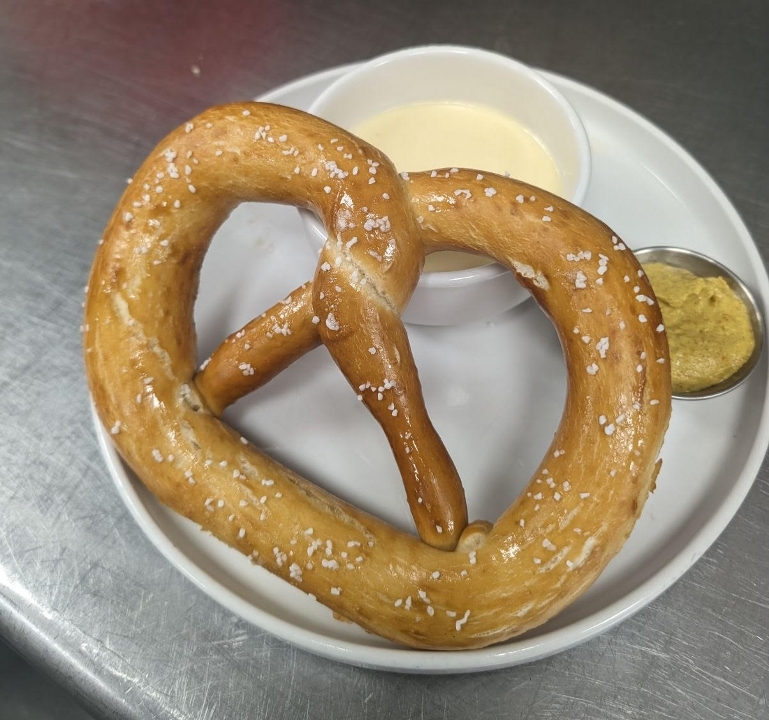 Bavarian Pretzel (V).