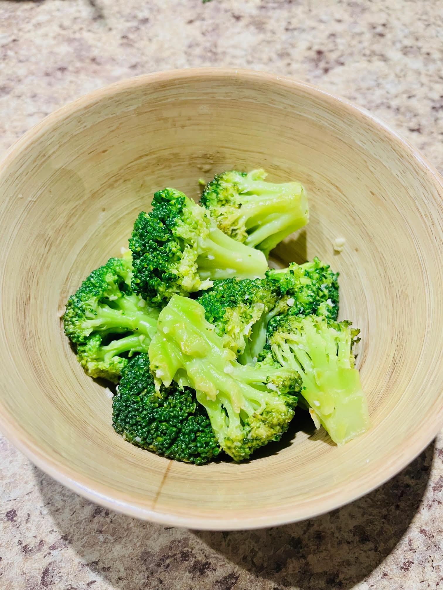 Side broccoli.