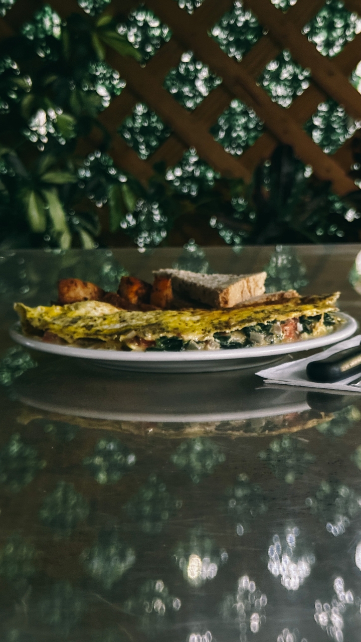 Spinach Tomato Onion Omelette.