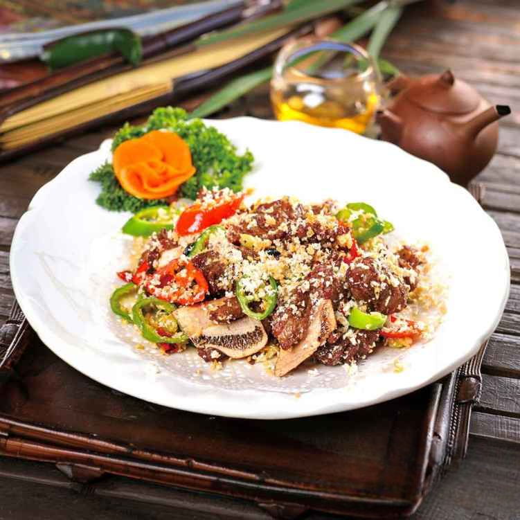 SP10. 椒鹽牛仔骨/Crispy Salt & Pepper Beef Short Ribs.