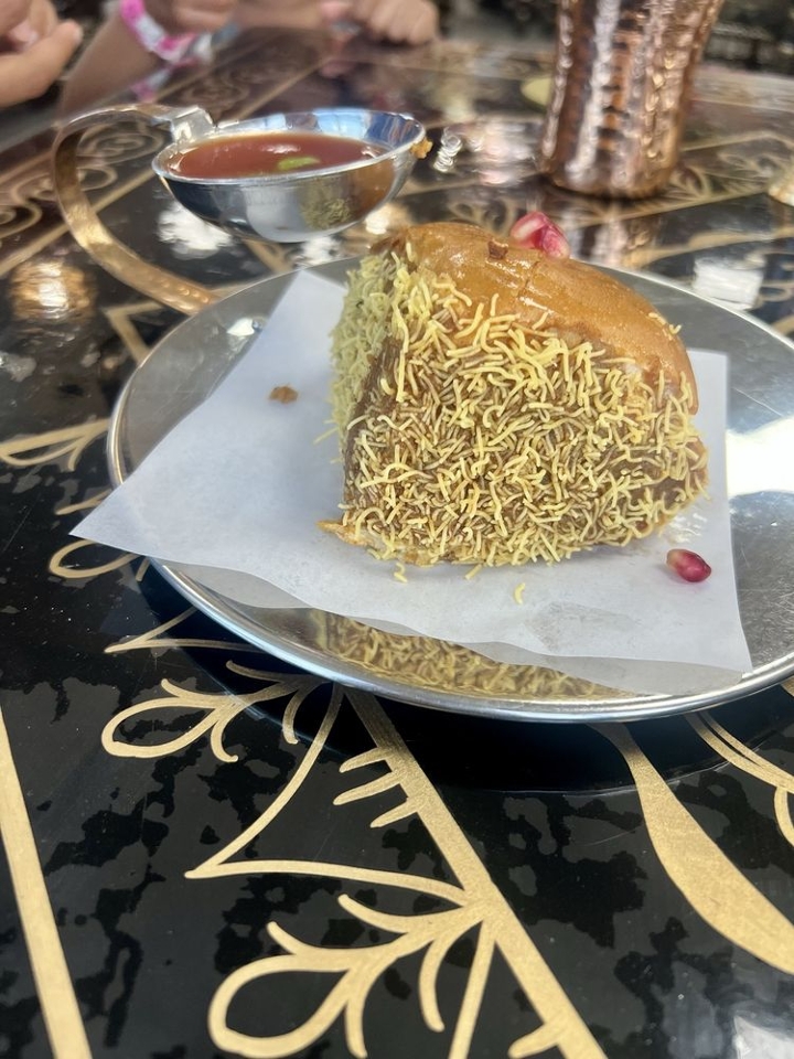 Dabeli.