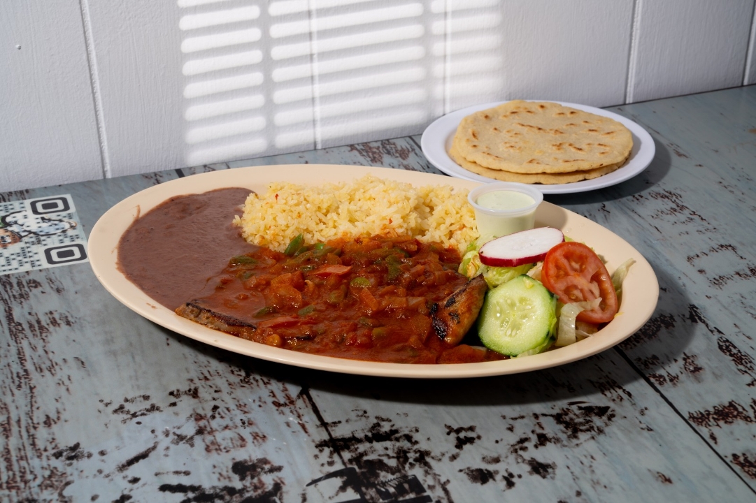 Beef in Tomato Sauce - Bistec Entomatado.