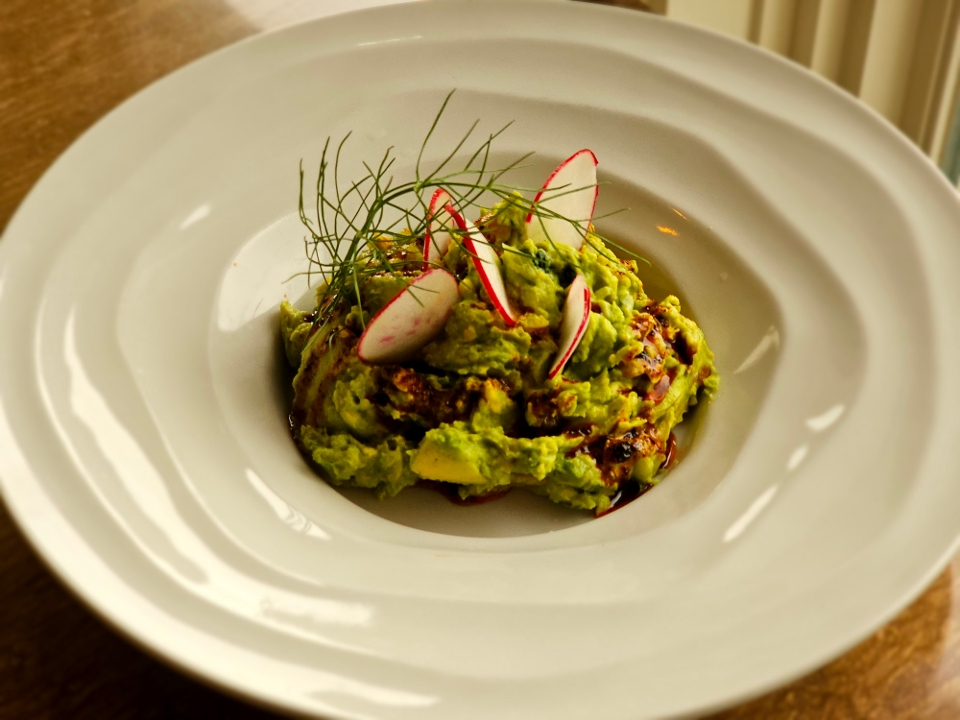 MATCHA GUACAMOLE.