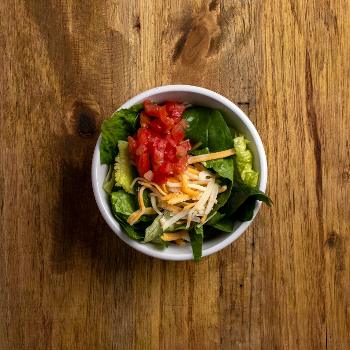Mixed Green & Tomato salad.