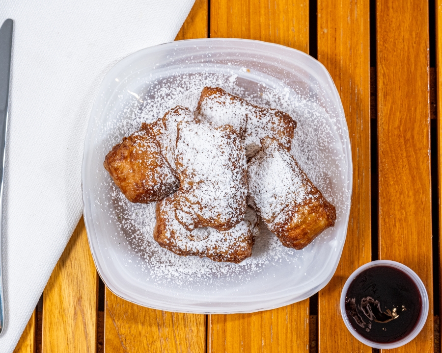Beignets.