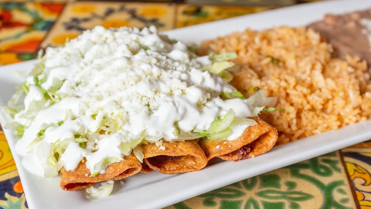 Taquitos Dorados (Flautas) Meal.