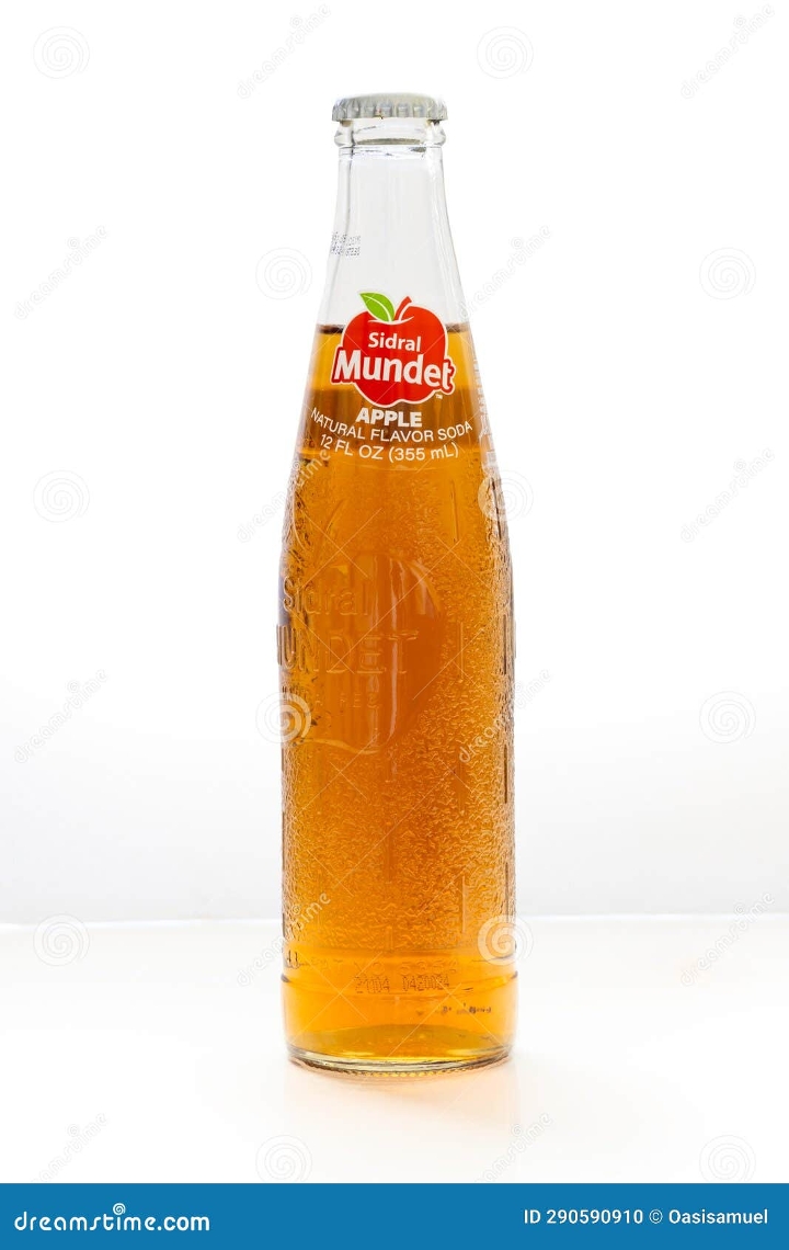 Sidral Mundet.