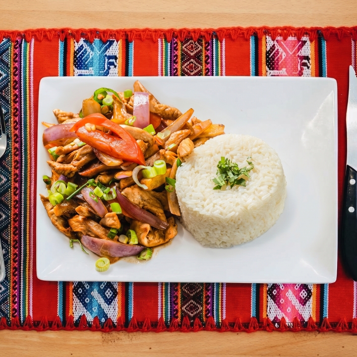 Lomo Saltado Pollo.