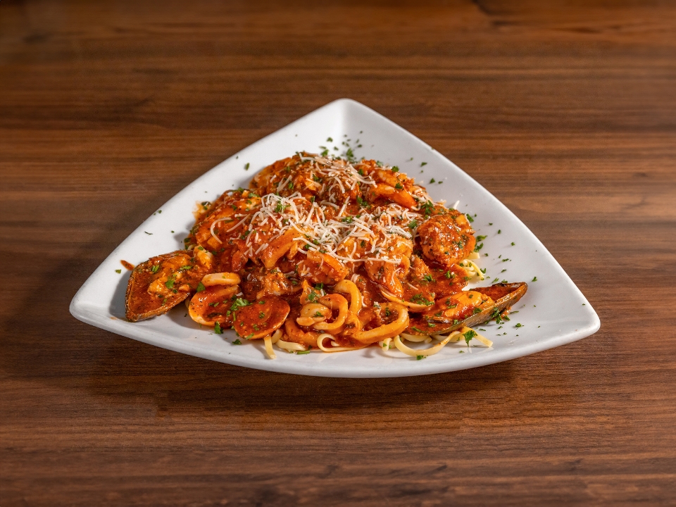 Linguine Seafood.