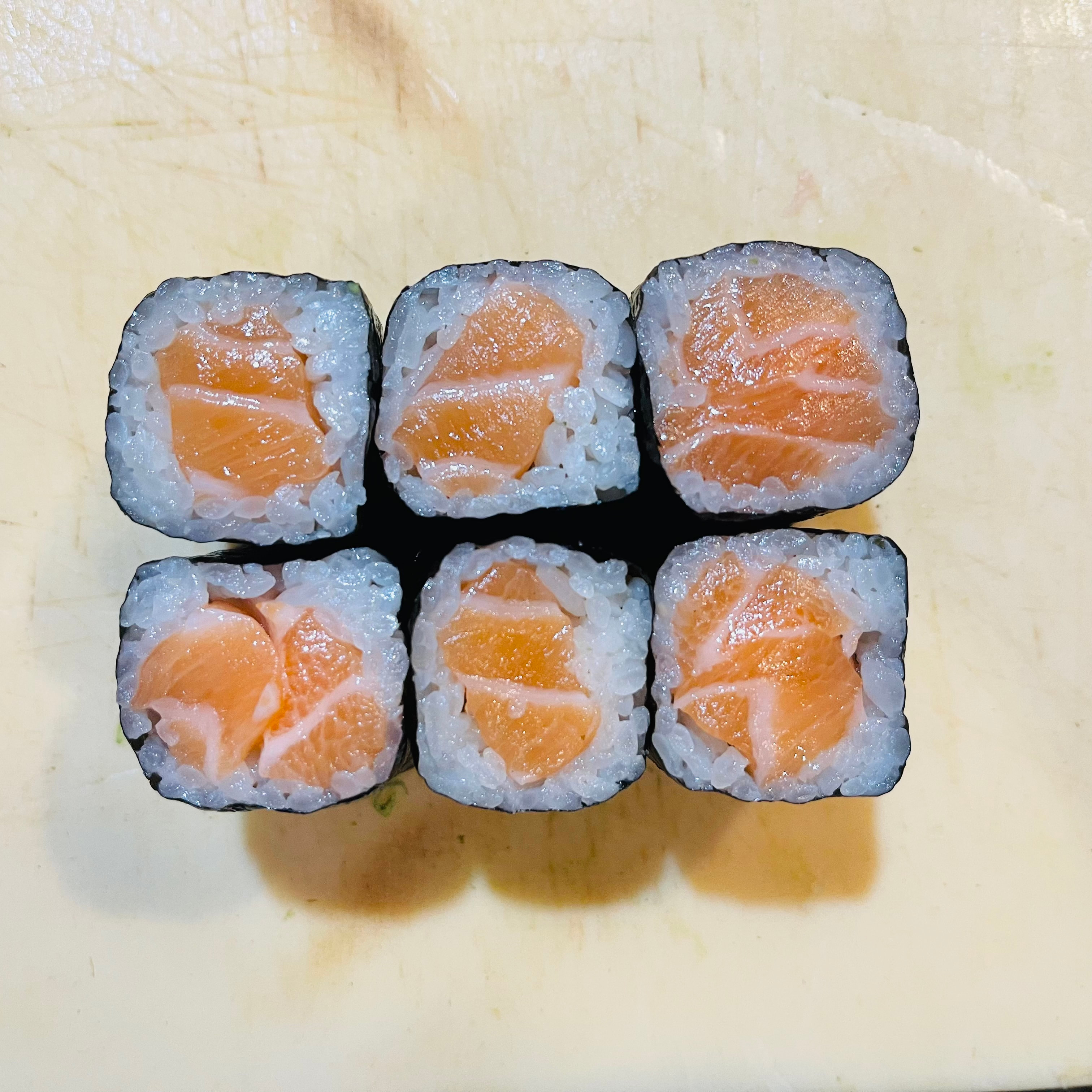 Salmon Roll.