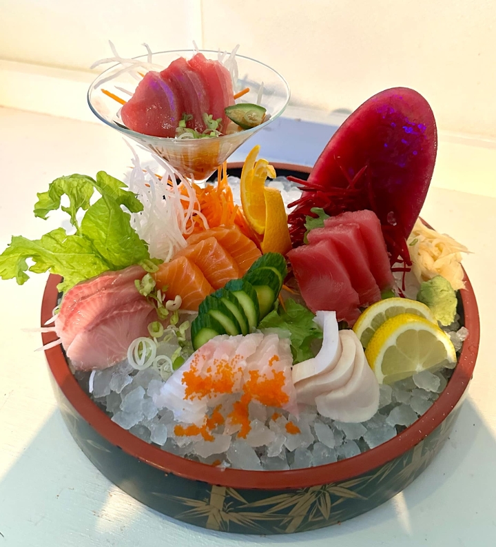 Sashimi Dinner.