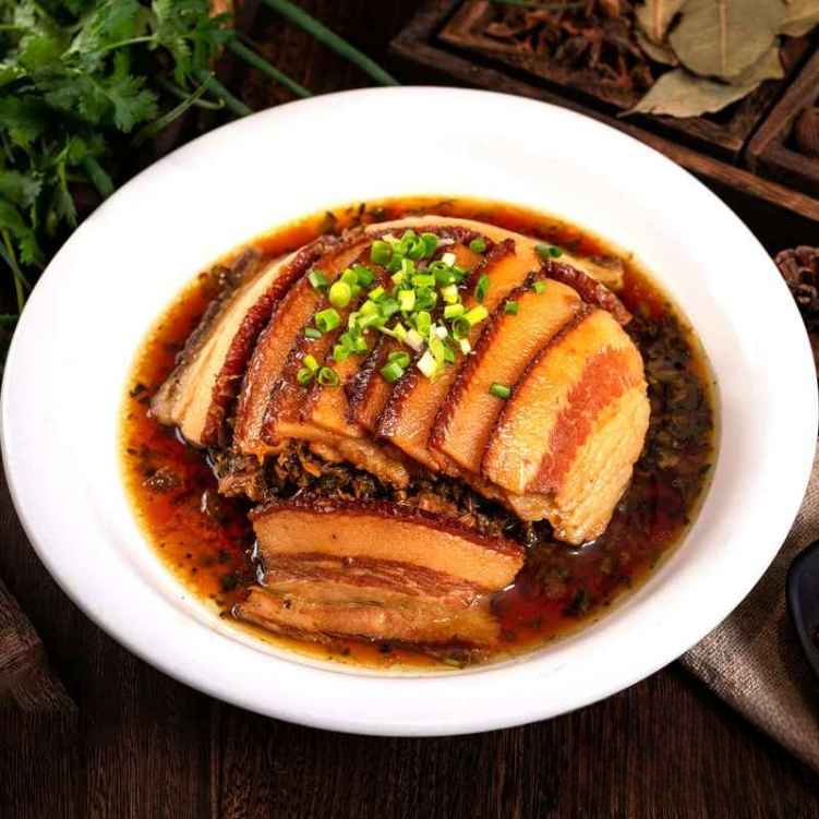 PK10. 梅菜扣肉/Braised Pork Bellies w. Preserved Vegetable.