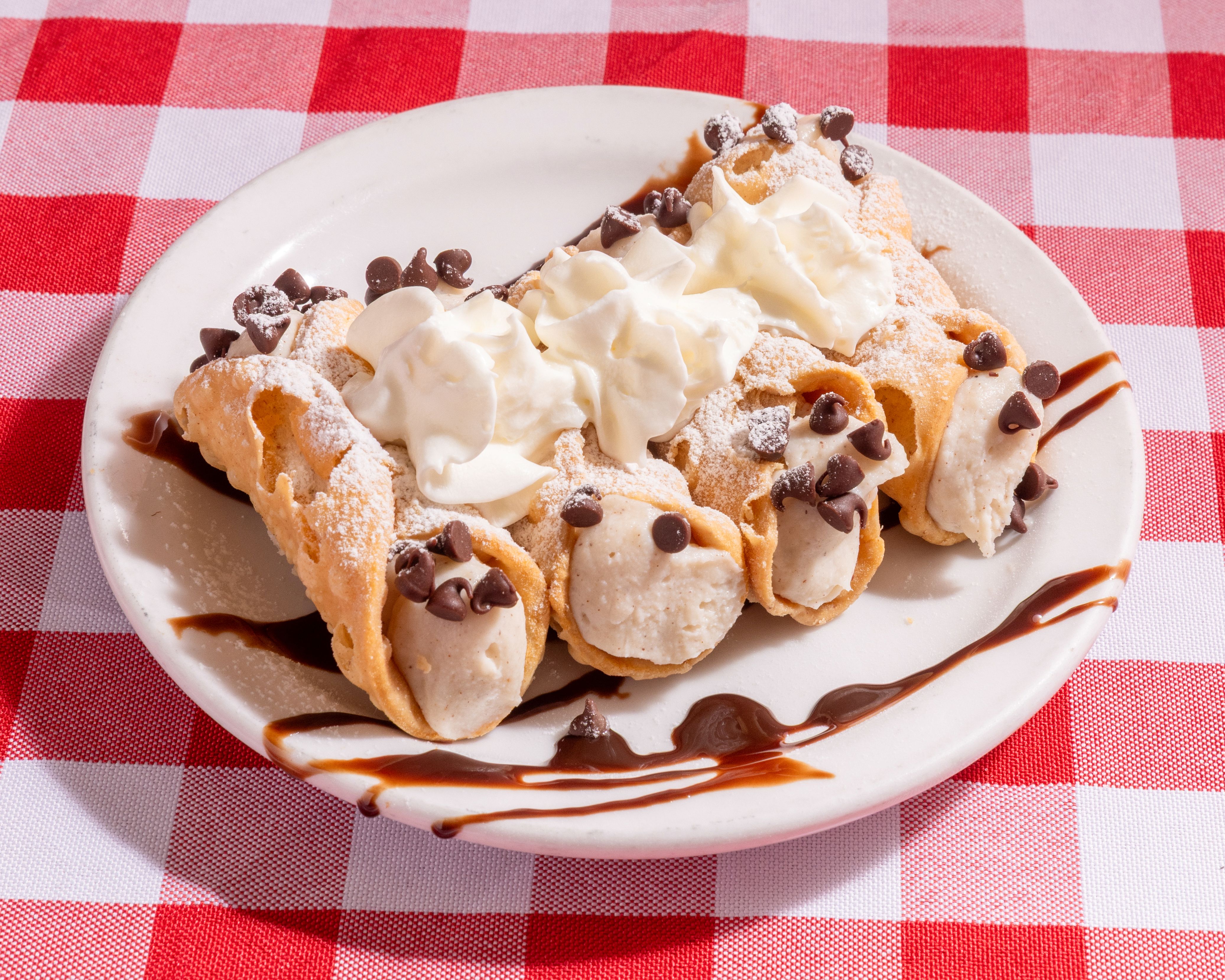 Cannoli.