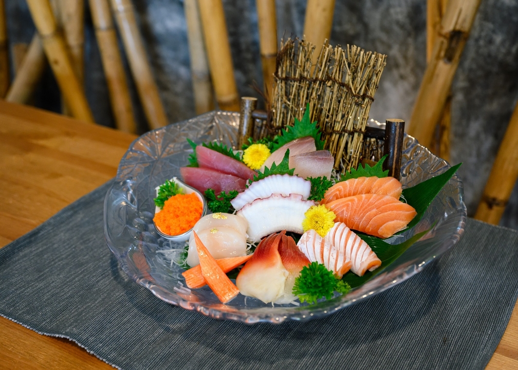 Sashimi appetizer.