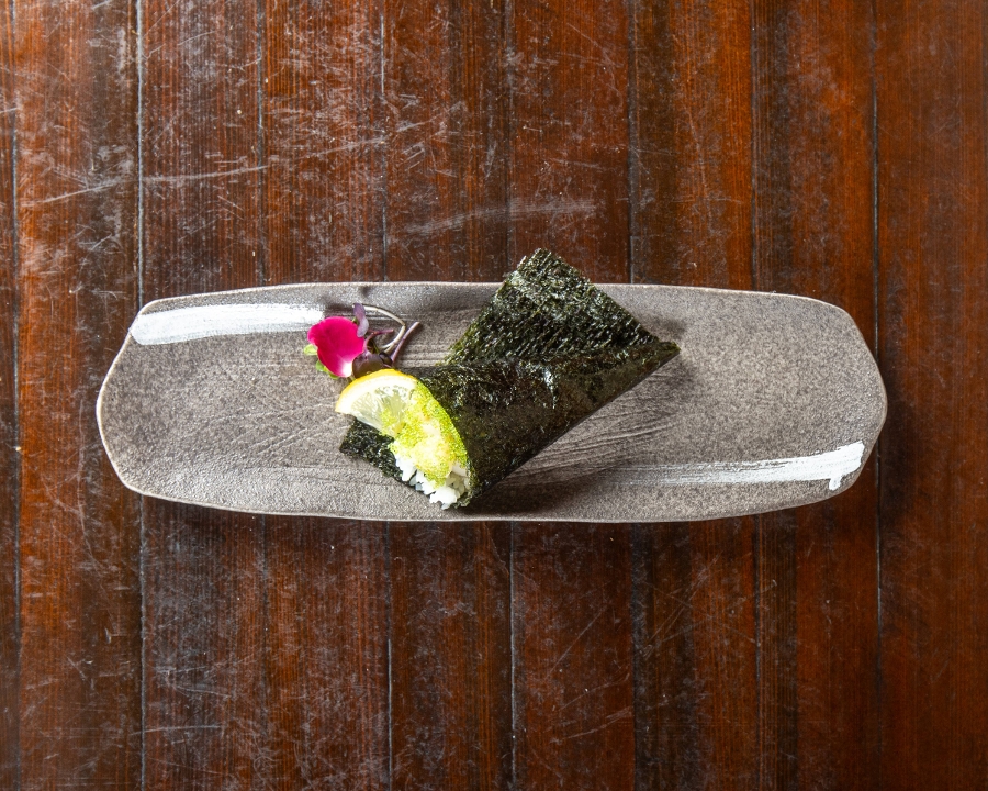 Scallop, Tobiko & Lemon Hr.