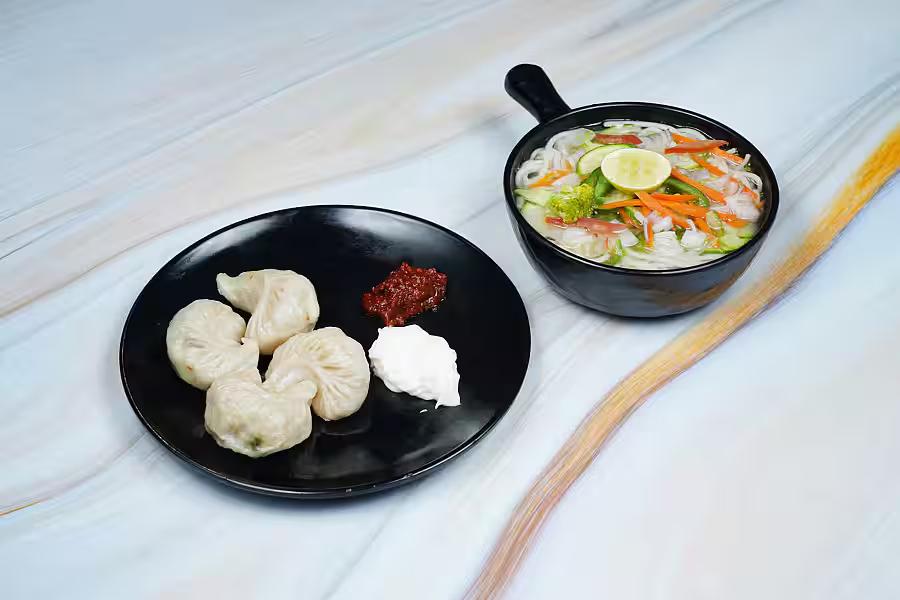 Paneer MOMOs- 4 Piece.