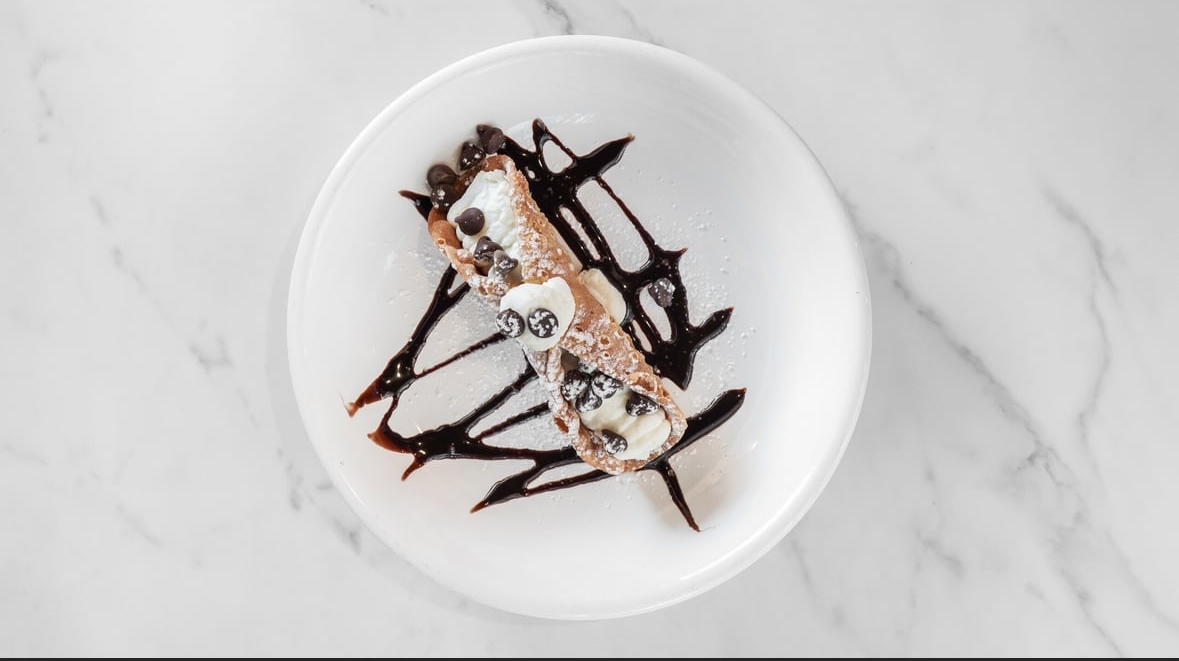 Cannoli.