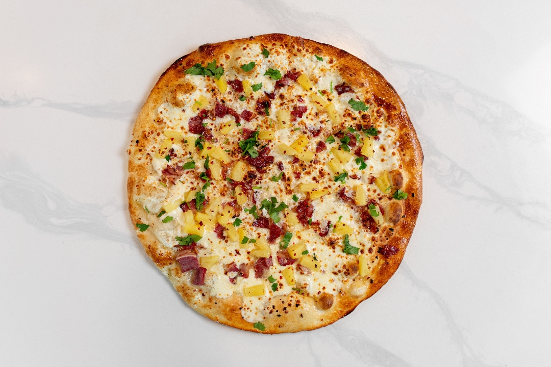 Pineapple Paradise Pizza 10".