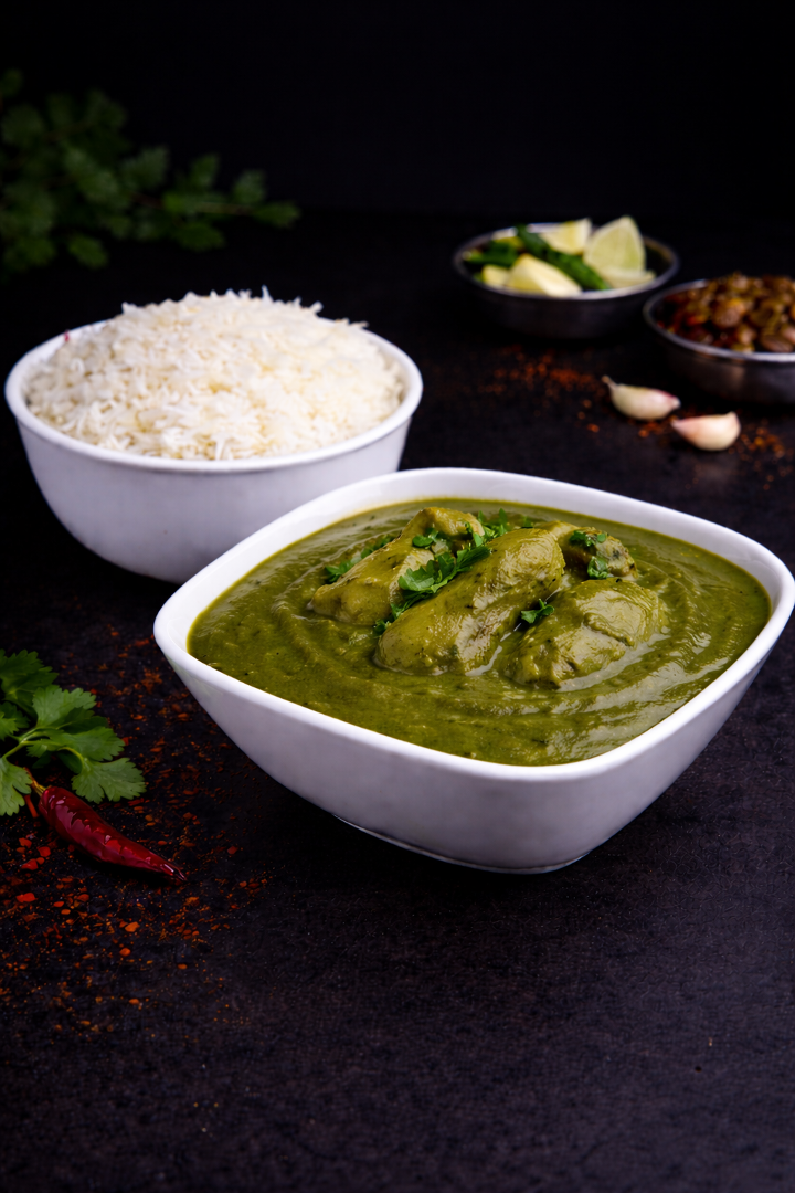 Pachimirchi Chicken Curry (Green Chilli Chicken Curry).