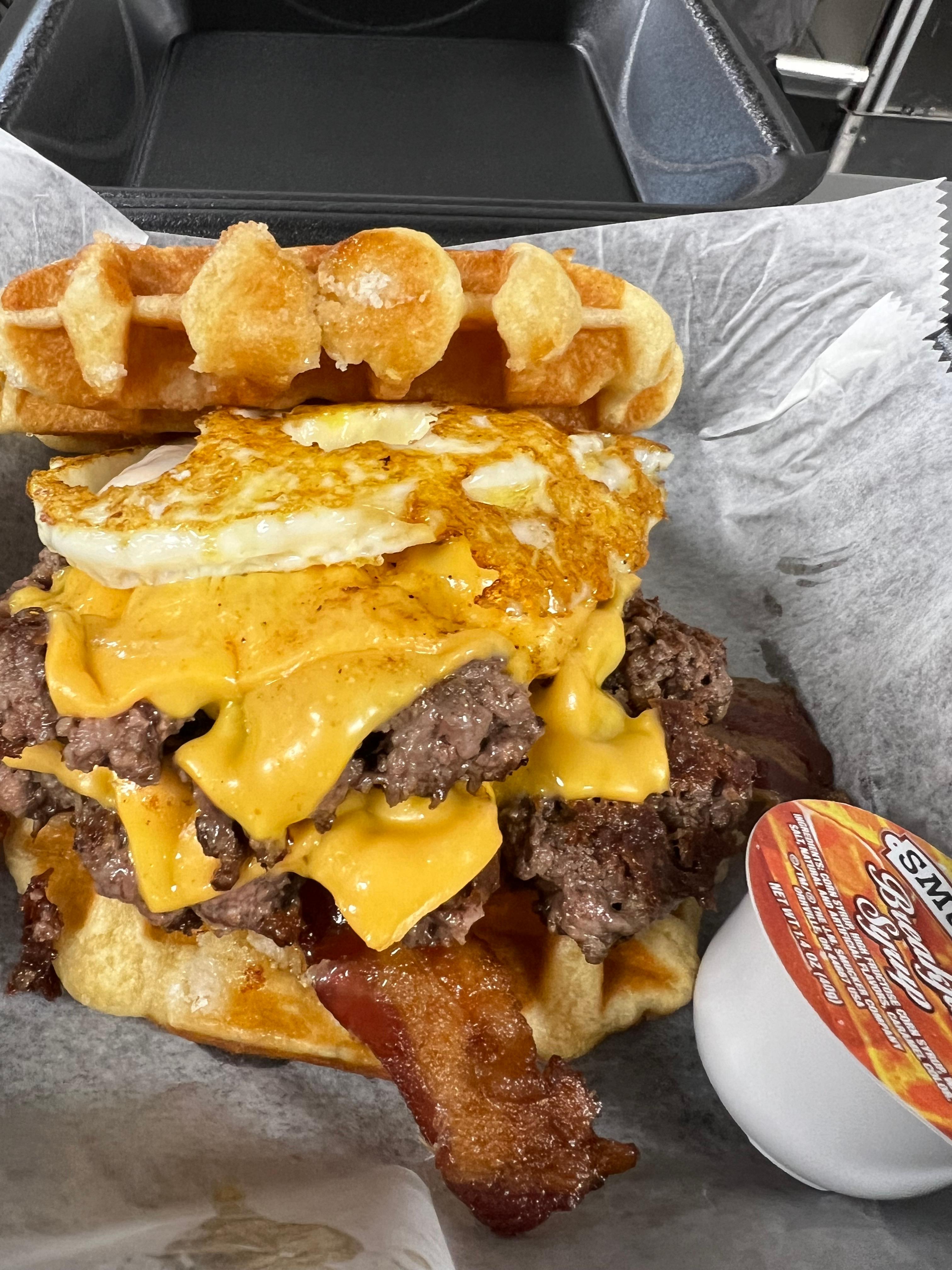 BIG BACK BRUNCH BURGER.