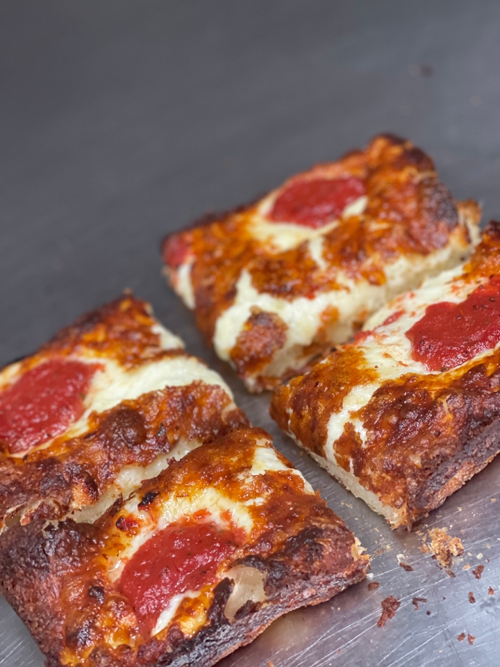 DETROIT STYLE 4 CORNER PIZZA.